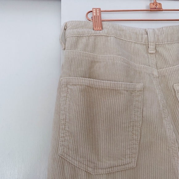 NWT ✨TOPSHOP mom jeans✨ - Picture 3 of 4